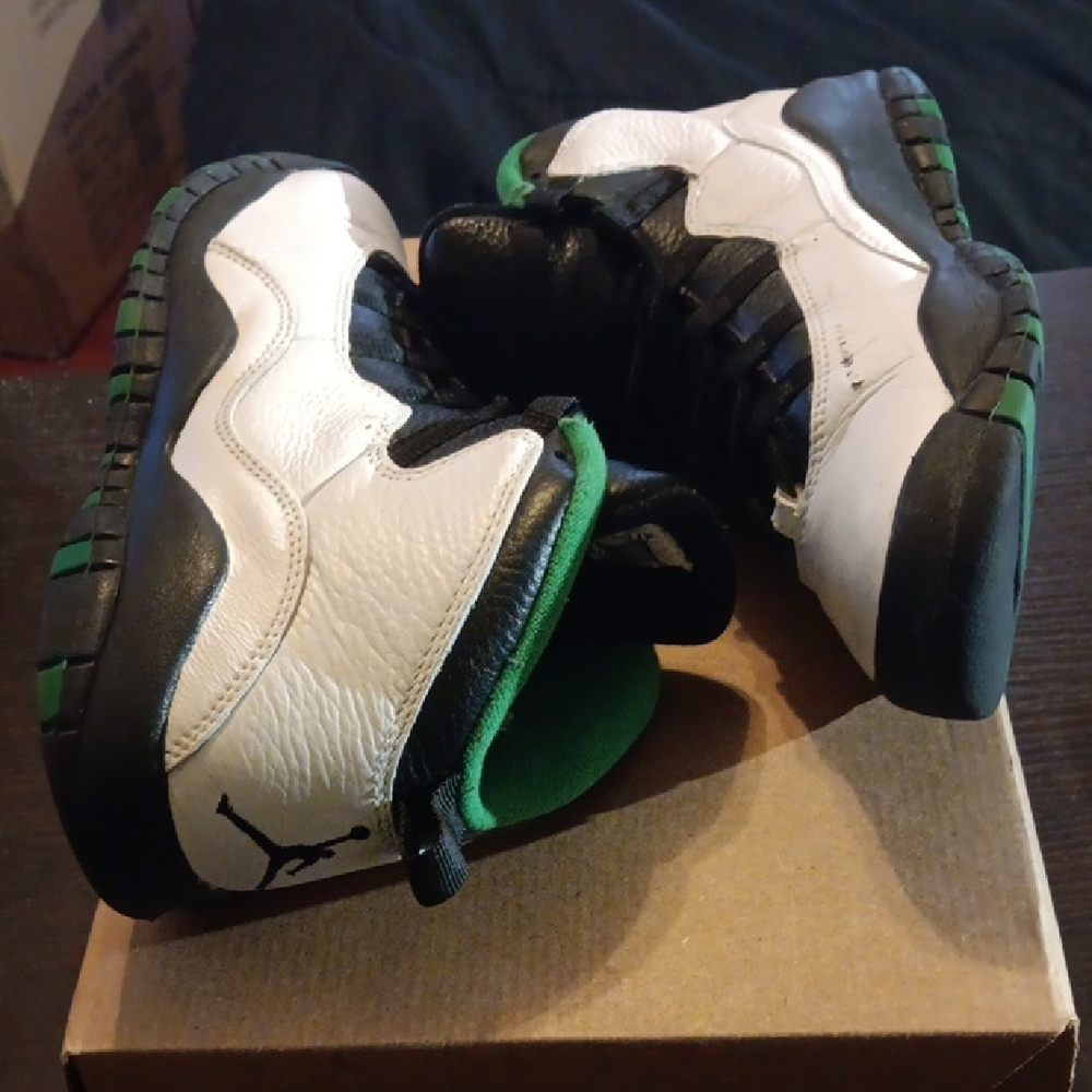 Jordan 10 Retro (GS) "Seattle" (2019) Mens 6Y Womens 7.5 EUC - Picture 7 of 9
